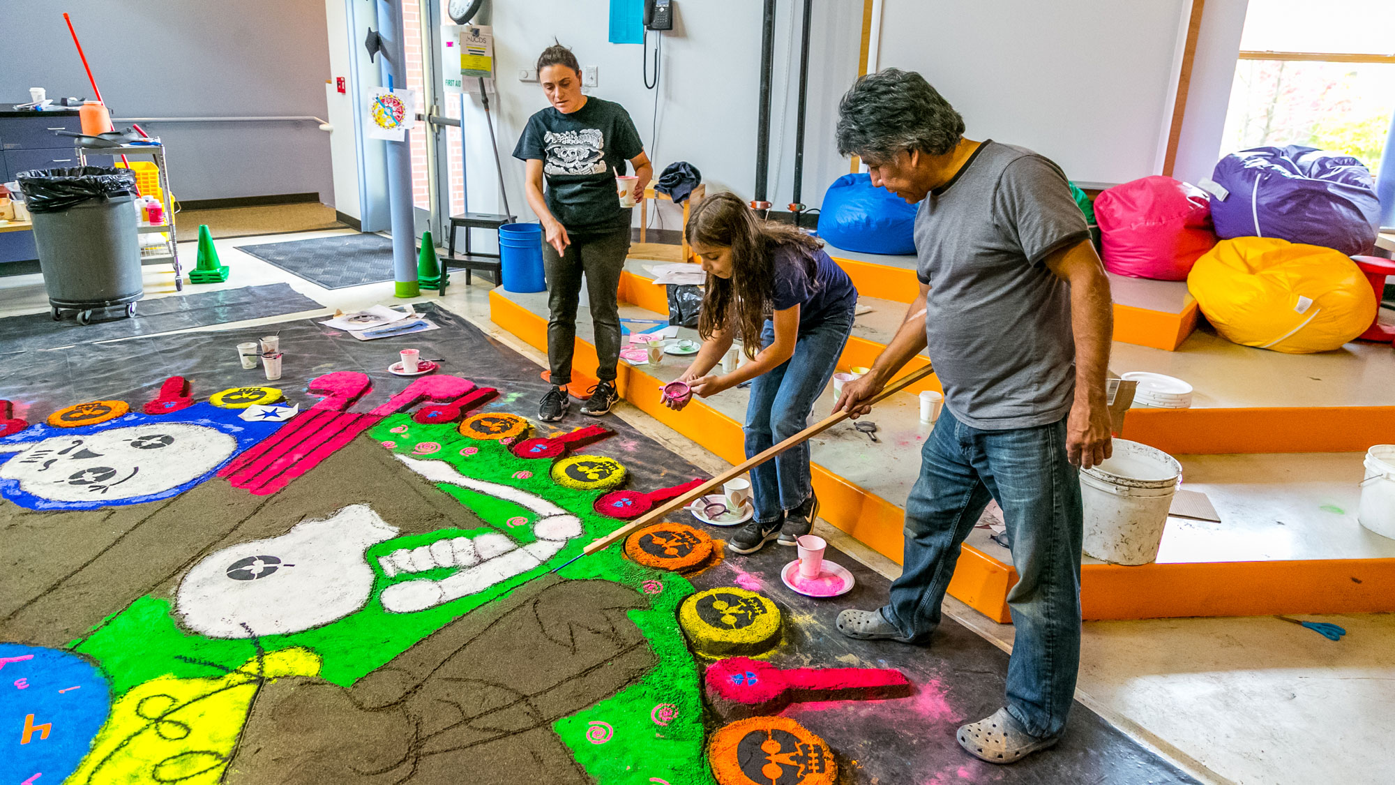 Tapete Artist Fulgencio Lazo at UCDS